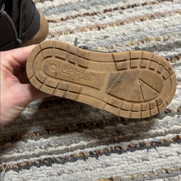 Cat & Jack Toddler Boots Size 7 - Picture 2 of 3